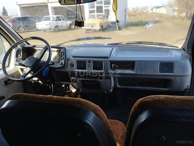 GAZ  2001, 320,000 km - 2.4 l - Biləsuvar