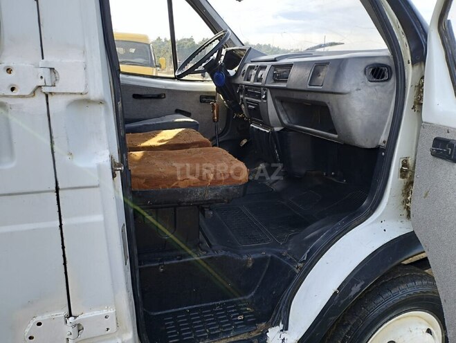 GAZ  2001, 320,000 km - 2.4 l - Biləsuvar