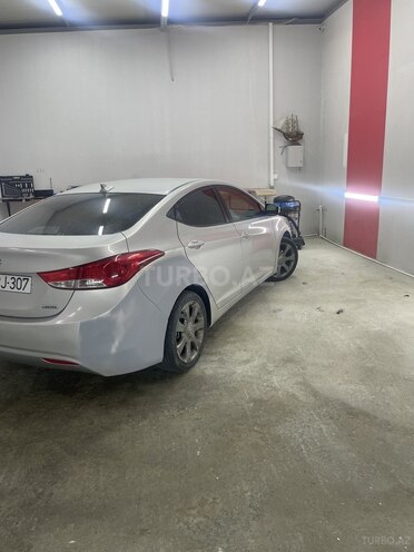 Hyundai Elantra 2011, 355,000 km - 1.8 l - Bakı
