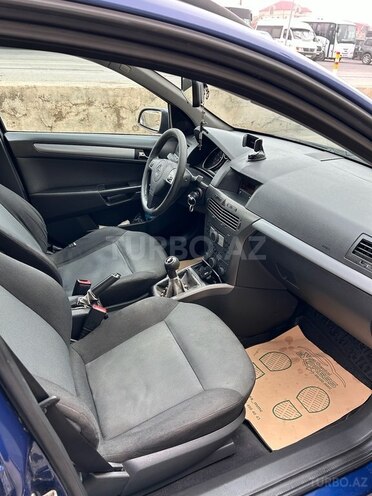 Opel Astra 2006, 300,000 km - 1.4 l - Bakı