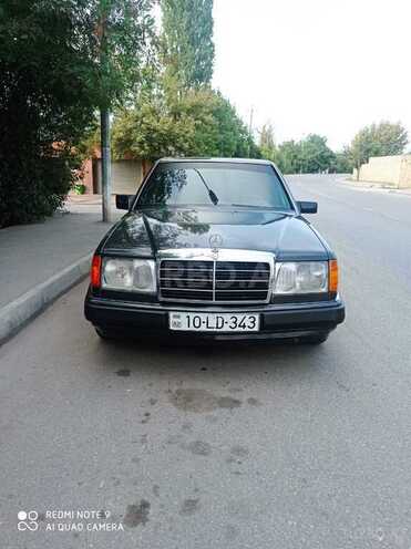 Mercedes E 220 1993, 360,000 km - 2.2 l - Xudat