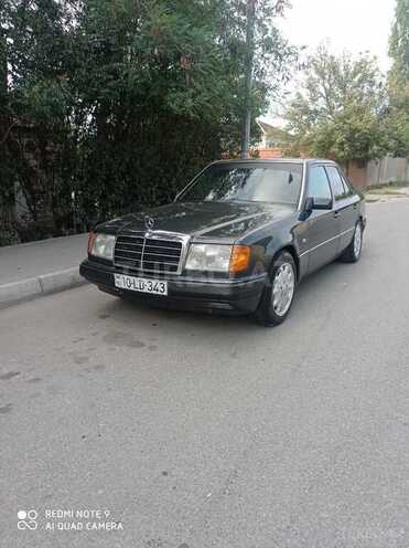 Mercedes E 220 1993, 360,000 km - 2.2 l - Xudat