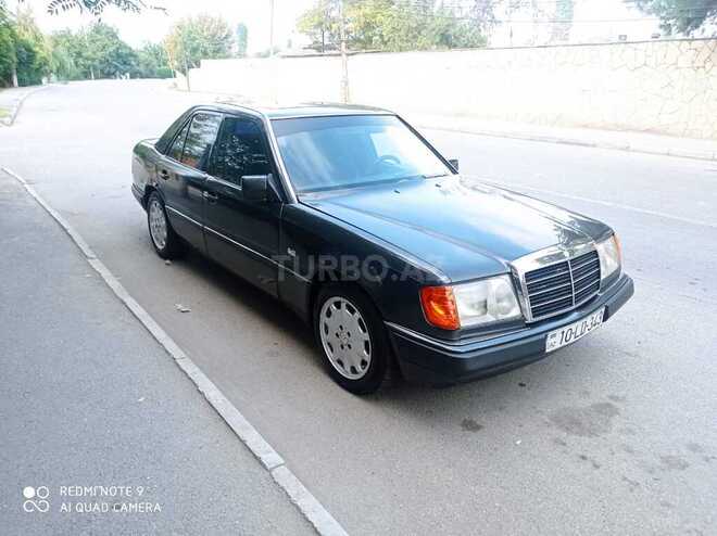 Mercedes E 220 1993, 360,000 km - 2.2 l - Xudat