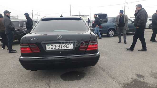 Mercedes E 240 1998, 236,530 km - 2.4 l - Bakı