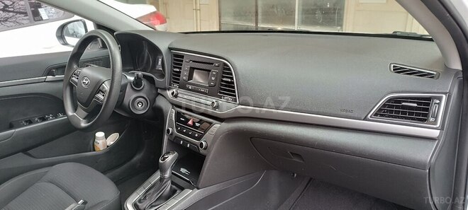Hyundai Elantra 2016, 92,000 km - 1.6 l - Bakı