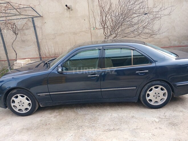 Mercedes E 270 2001, 596,340 km - 2.7 l - Bakı