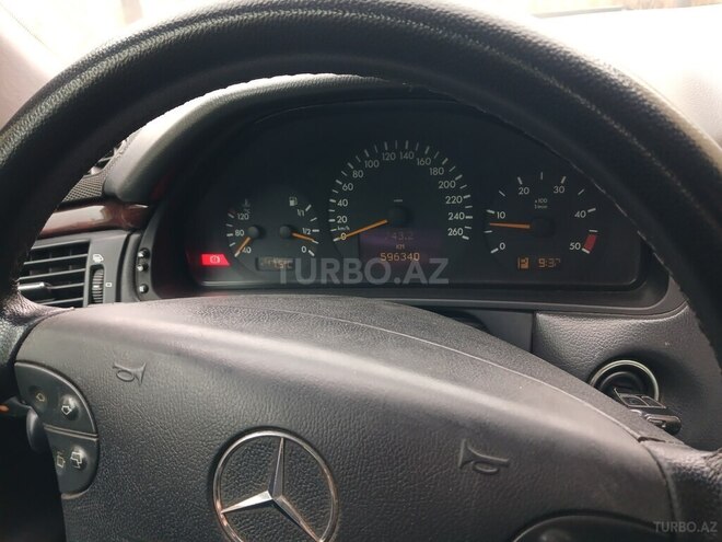 Mercedes E 270 2001, 596,340 km - 2.7 l - Bakı