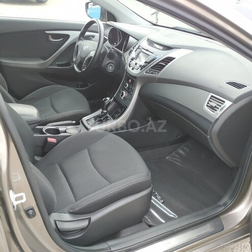 Hyundai Elantra 2015, 127,621 km - 1.8 l - Bakı