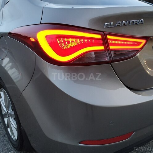 Hyundai Elantra 2015, 127,621 km - 1.8 l - Bakı