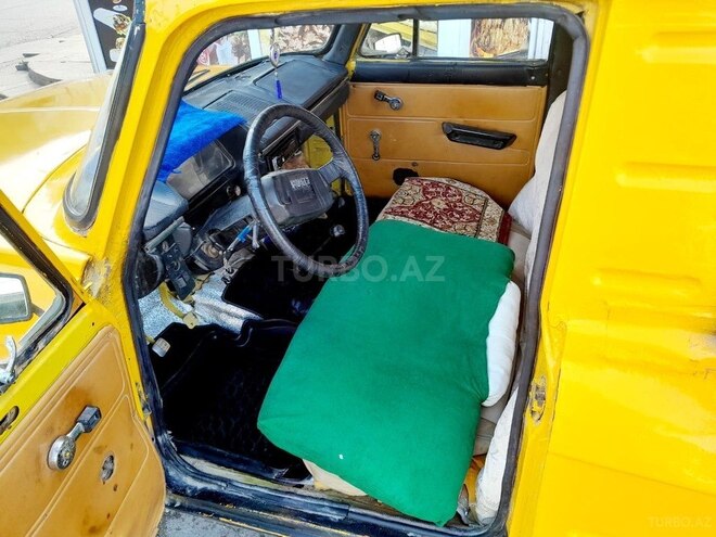 Moskvich  1981, 150,000 km - 1.5 l - Bakı