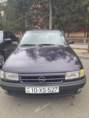 Opel Astra 1995, 270,000 km - 1.6 l - Bakı