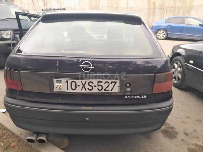 Opel Astra 1995, 270,000 km - 1.6 l - Bakı