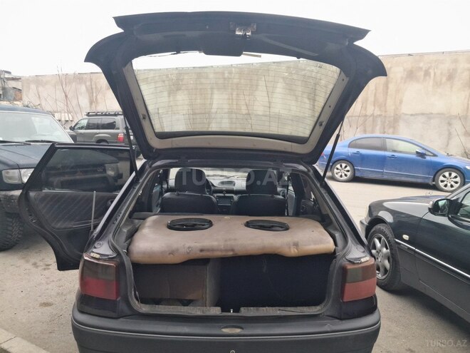 Opel Astra 1995, 270,000 km - 1.6 l - Bakı