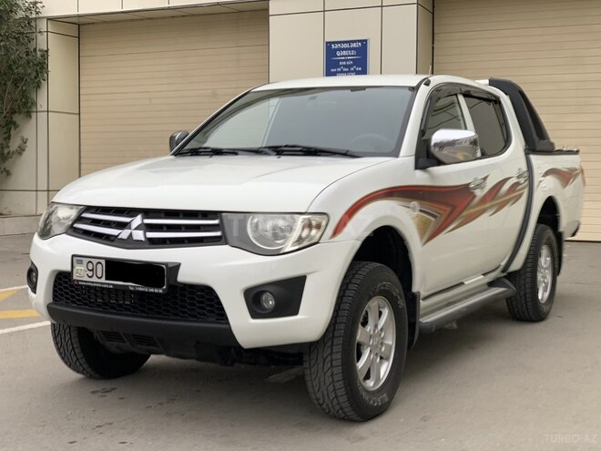 Mitsubishi L200 2013, 167,220 km - 2.5 l - Bakı