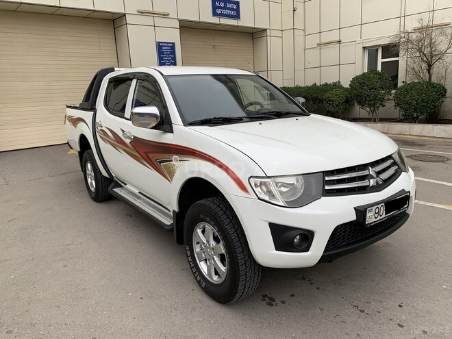 Mitsubishi L200 2013, 167,220 km - 2.5 l - Bakı
