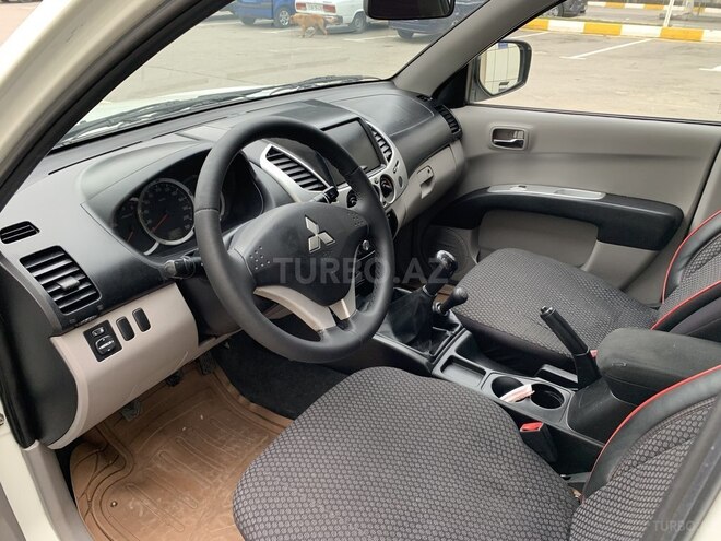 Mitsubishi L200 2013, 167,220 km - 2.5 l - Bakı