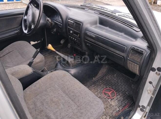 GAZ 3110 2002, 500,000 km - 2.4 л - Saatlı