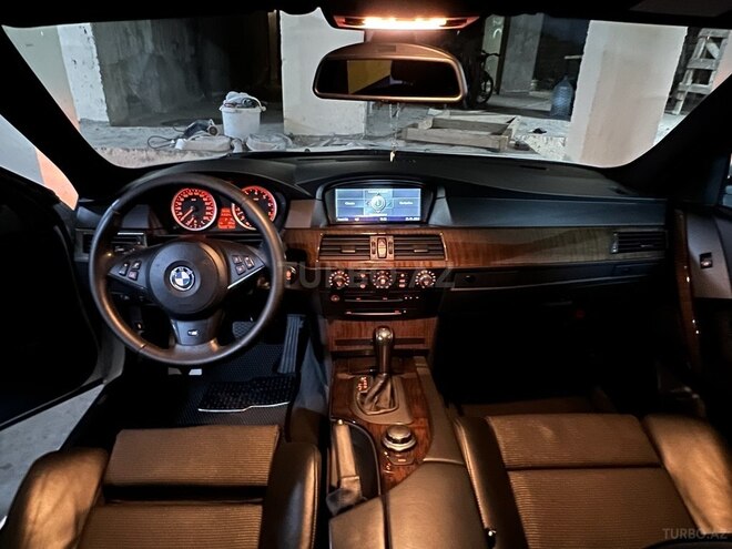 BMW 525 2006, 108,000 km - 2.5 l - Bakı