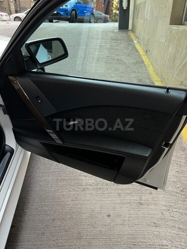 BMW 525 2006, 108,000 km - 2.5 l - Bakı