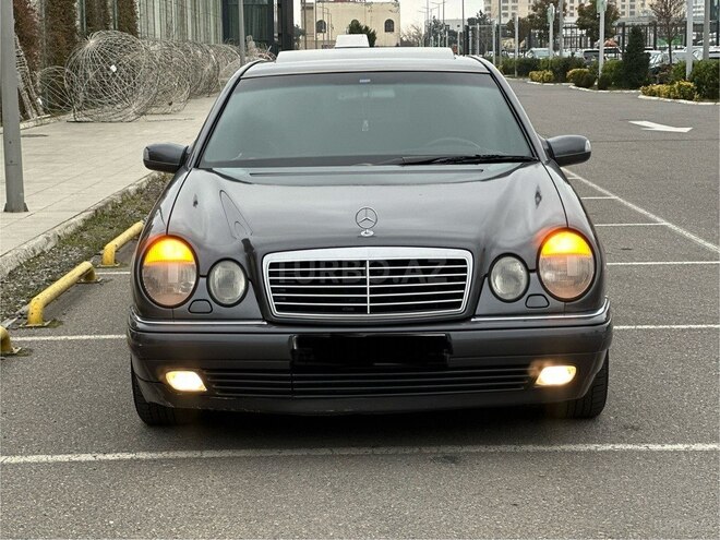 Mercedes E 240 1998, 244,899 km - 2.4 l - Bakı