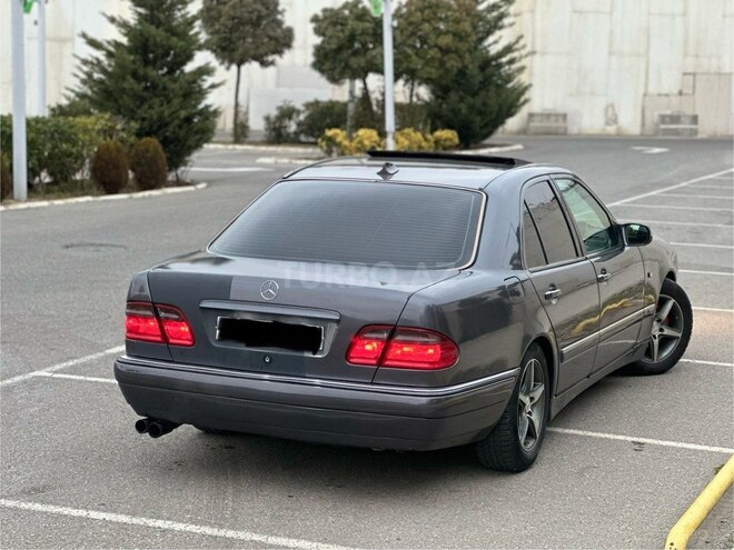 Mercedes E 240 1998, 244,899 km - 2.4 l - Bakı