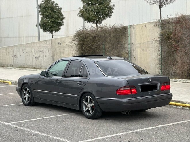 Mercedes E 240 1998, 244,899 km - 2.4 l - Bakı