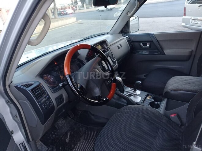 Mitsubishi Pajero 2003, 270,000 km - 3.0 l - Gəncə