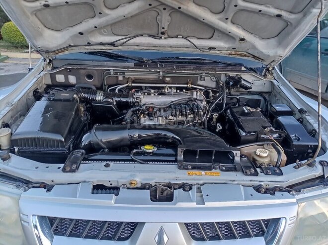 Mitsubishi Pajero 2003, 270,000 km - 3.0 l - Gəncə