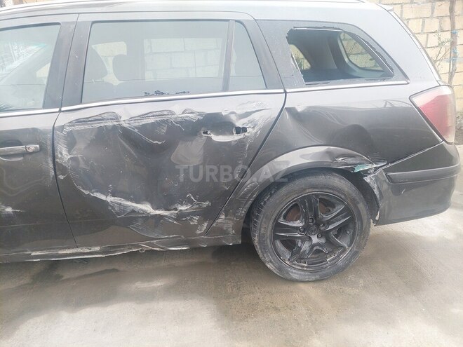 Opel Astra 2010, 240,000 km - 1.3 л - Qax