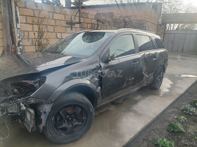 Opel Astra 2010, 240,000 km - 1.3 л - Qax