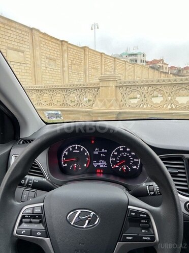 Hyundai Accent 2018, 950,000 km - 1.6 l - Bakı