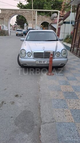Mercedes E 240 1998, 352,500 km - 2.4 l - Xaçmaz