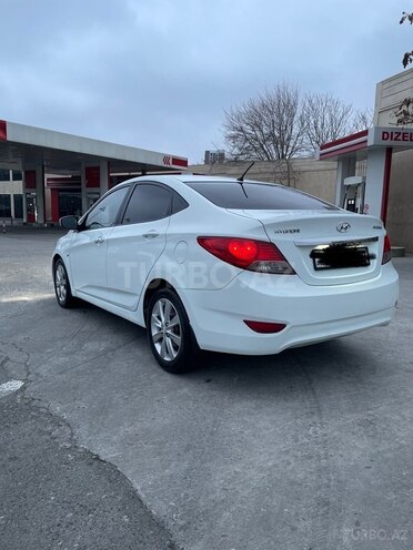 Hyundai Accent 2011, 175,000 km - 1.6 l - Bakı