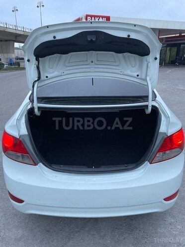 Hyundai Accent 2011, 175,000 km - 1.6 l - Bakı