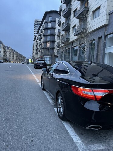 Hyundai Grandeur 2015, 218,913 km - 2.2 л - Bakı