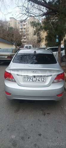 Hyundai Accent 2013, 200,000 km - 1.6 l - Bakı