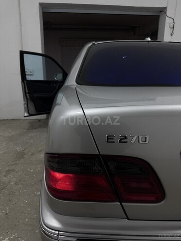 Mercedes E 270 2000, 245,123 km - 2.7 l - Bakı