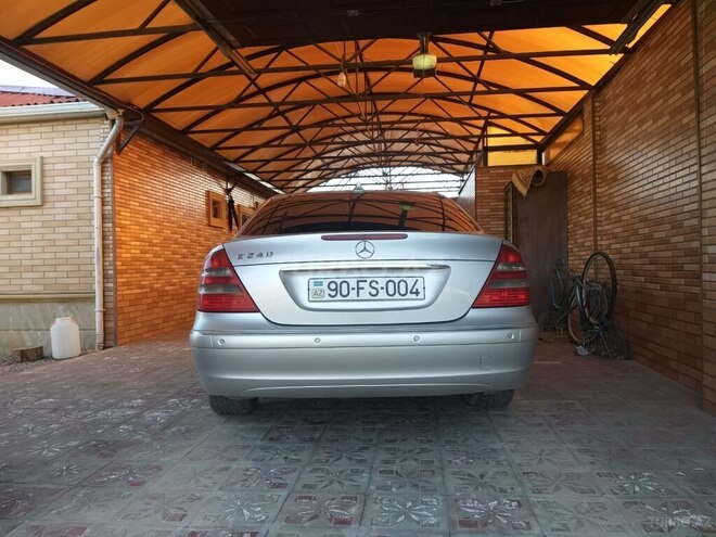 Mercedes E 240 2005, 220,500 km - 2.6 l - Bakı