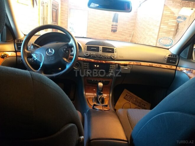 Mercedes E 240 2005, 220,500 km - 2.6 l - Bakı