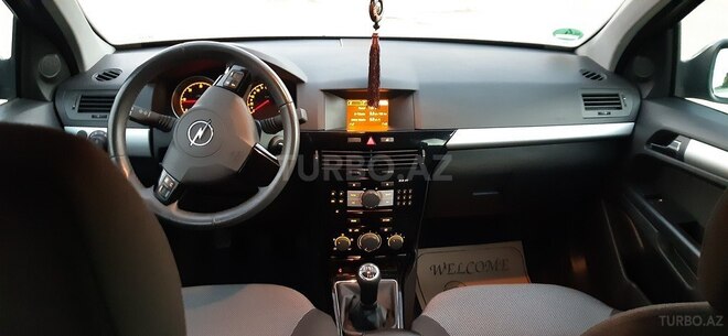 Opel Astra 2010, 210,000 km - 1.3 l - Bakı