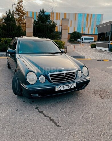 Mercedes E 200 2001, 352,000 km - 2.0 l - Bakı