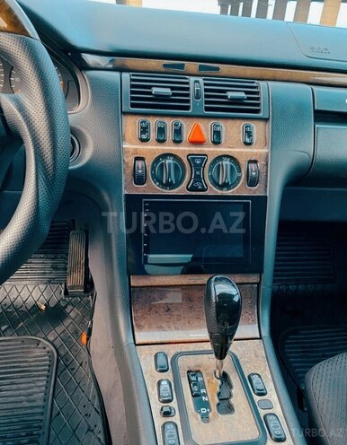 Mercedes E 200 2001, 352,000 km - 2.0 l - Bakı