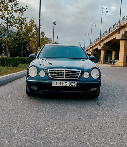 Mercedes E 200 2001, 352,000 km - 2.0 l - Bakı