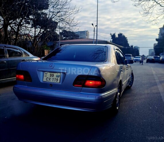 Mercedes E 240 2001, 277,700 km - 2.6 л - Bakı