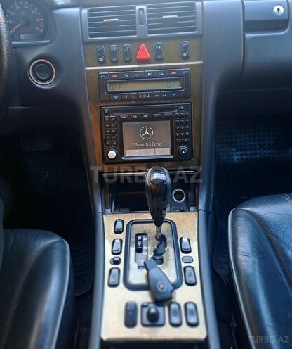 Mercedes E 240 2001, 277,700 km - 2.6 л - Bakı