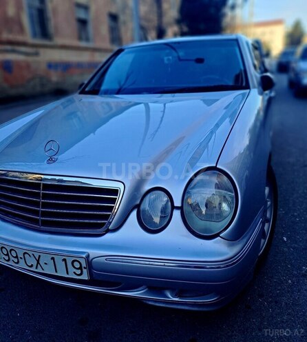 Mercedes E 240 2001, 277,700 km - 2.6 л - Bakı