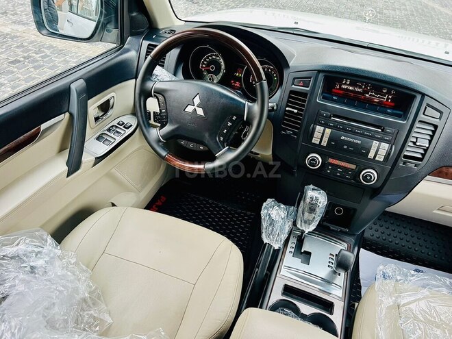 Mitsubishi Pajero 2014, 169,000 km - 3.8 л - Bakı