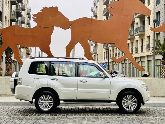 Mitsubishi Pajero 2014, 169,000 km - 3.8 л - Bakı