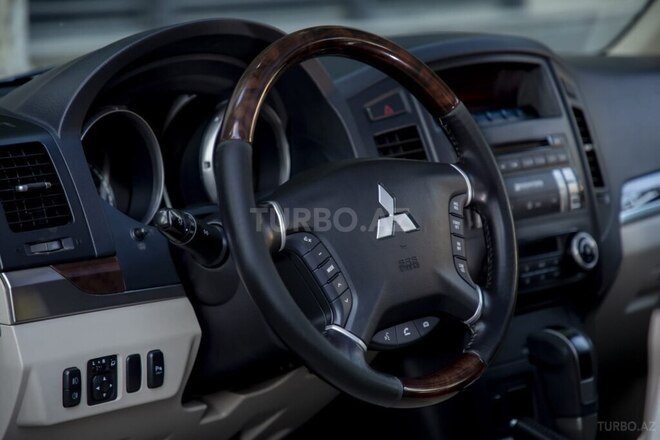 Mitsubishi Pajero 2014, 169,000 km - 3.8 л - Bakı
