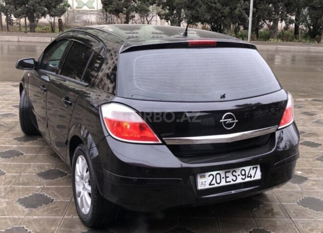 Opel Astra 2006, 240,000 km - 1.4 l - Gəncə